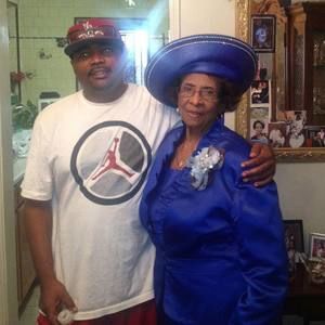 Meet your Posher, Derrick